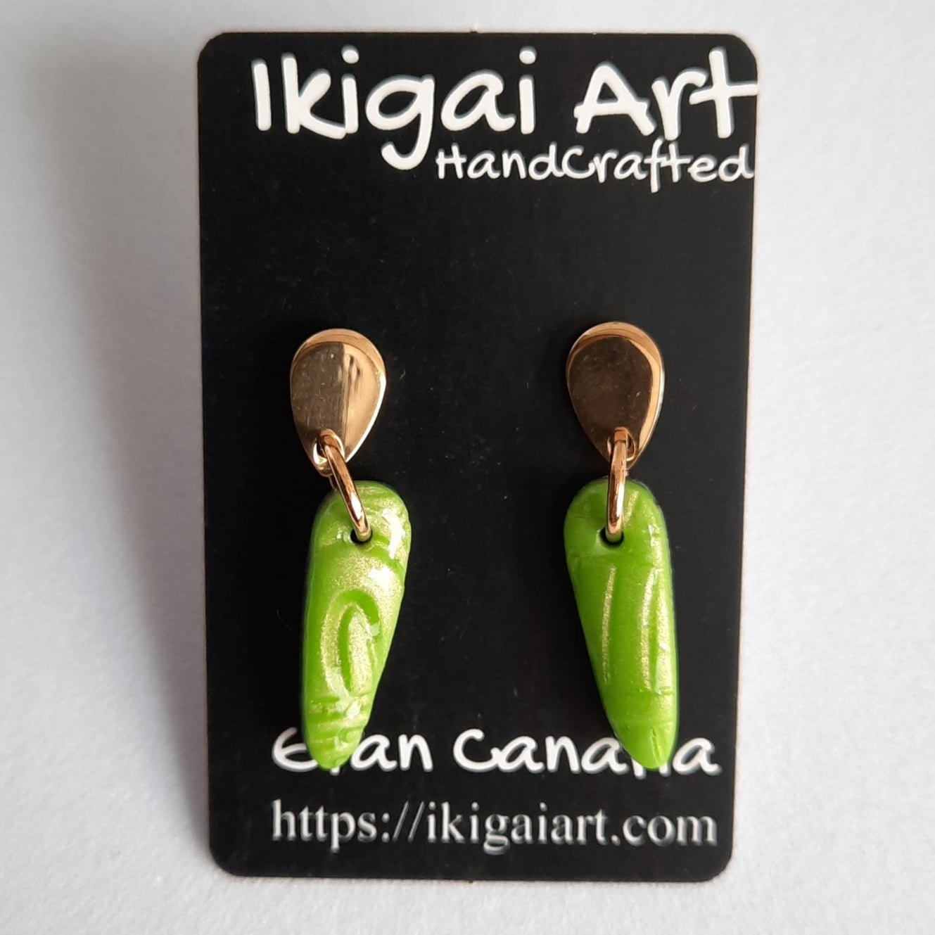 Pendientes Fantasy Verde con Base Dorada
