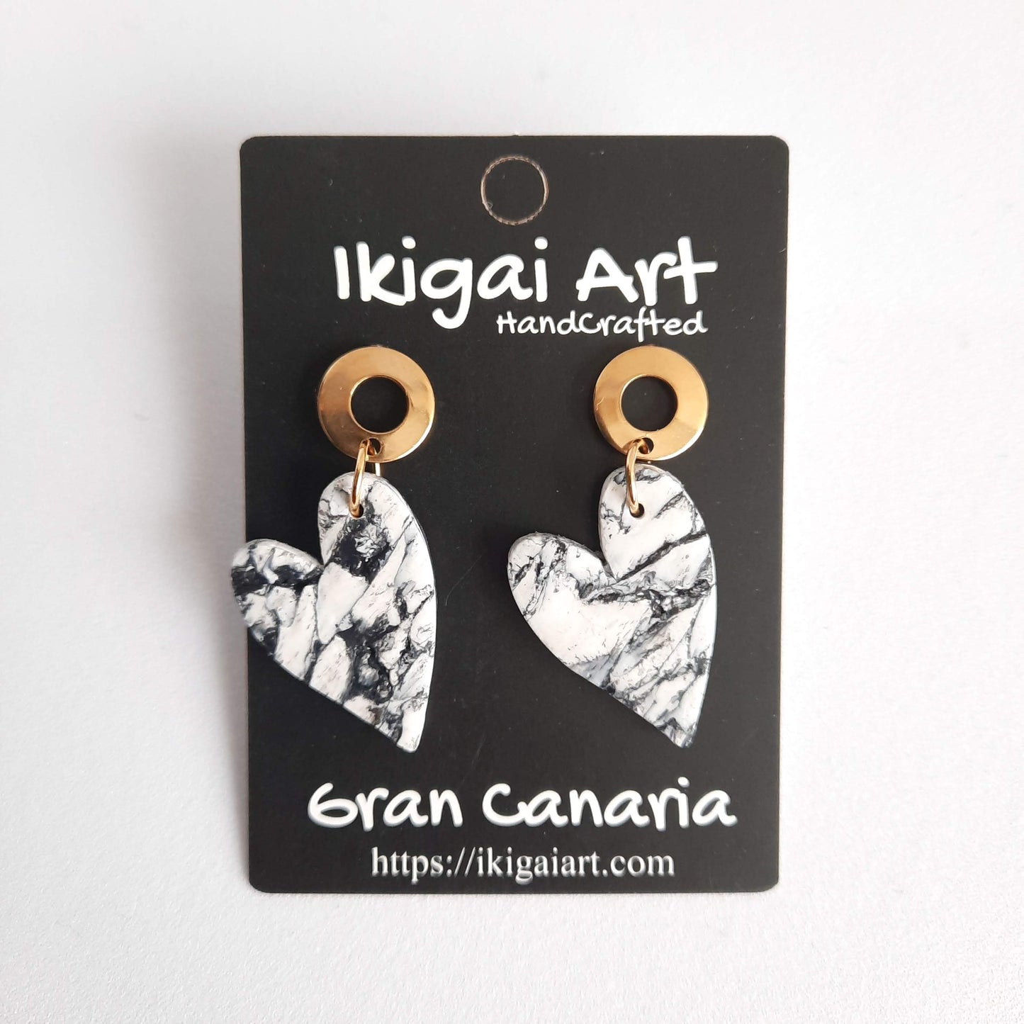 Pendientes Corazón Blanco Mármol con Base Dorada
