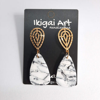 Pendientes Fantasy Blanco Mármol con Base Dorada