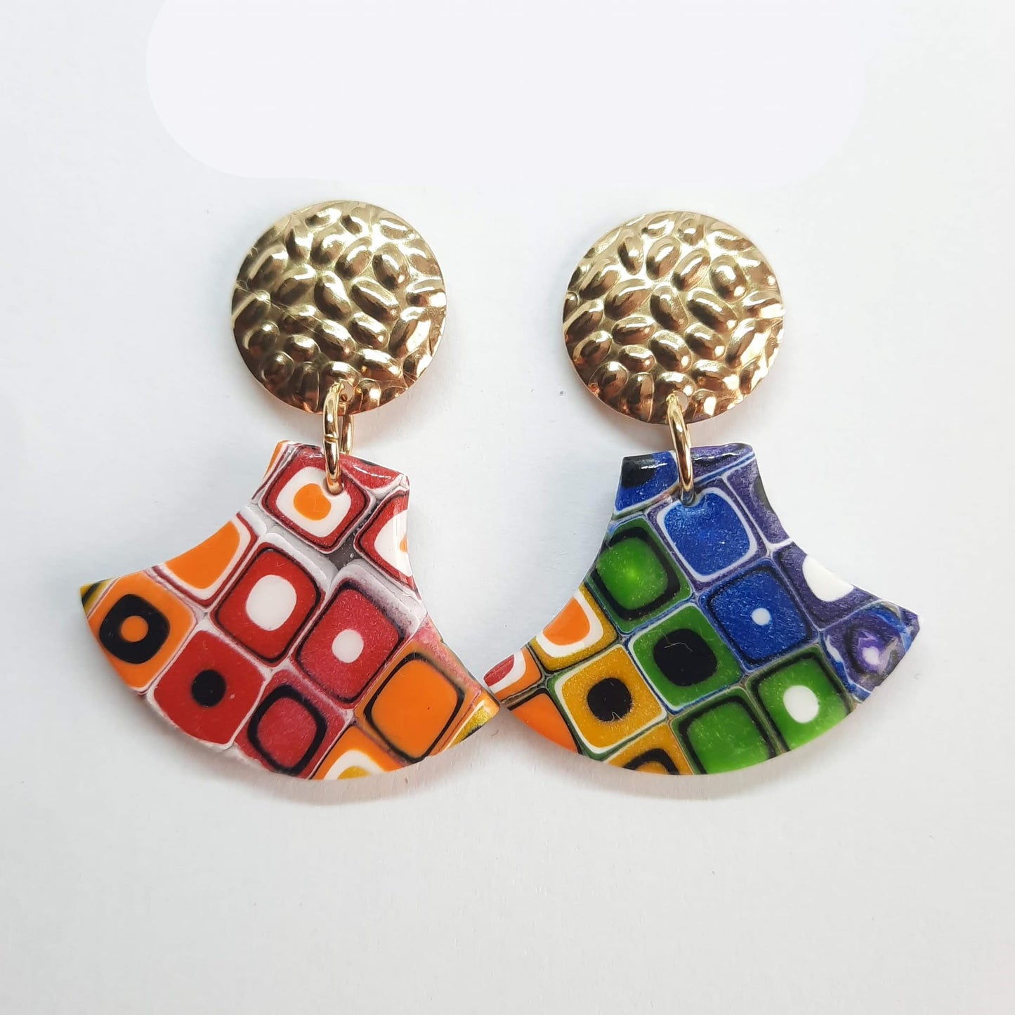 Pendientes Fantasy Arcoíris con Base Dorada