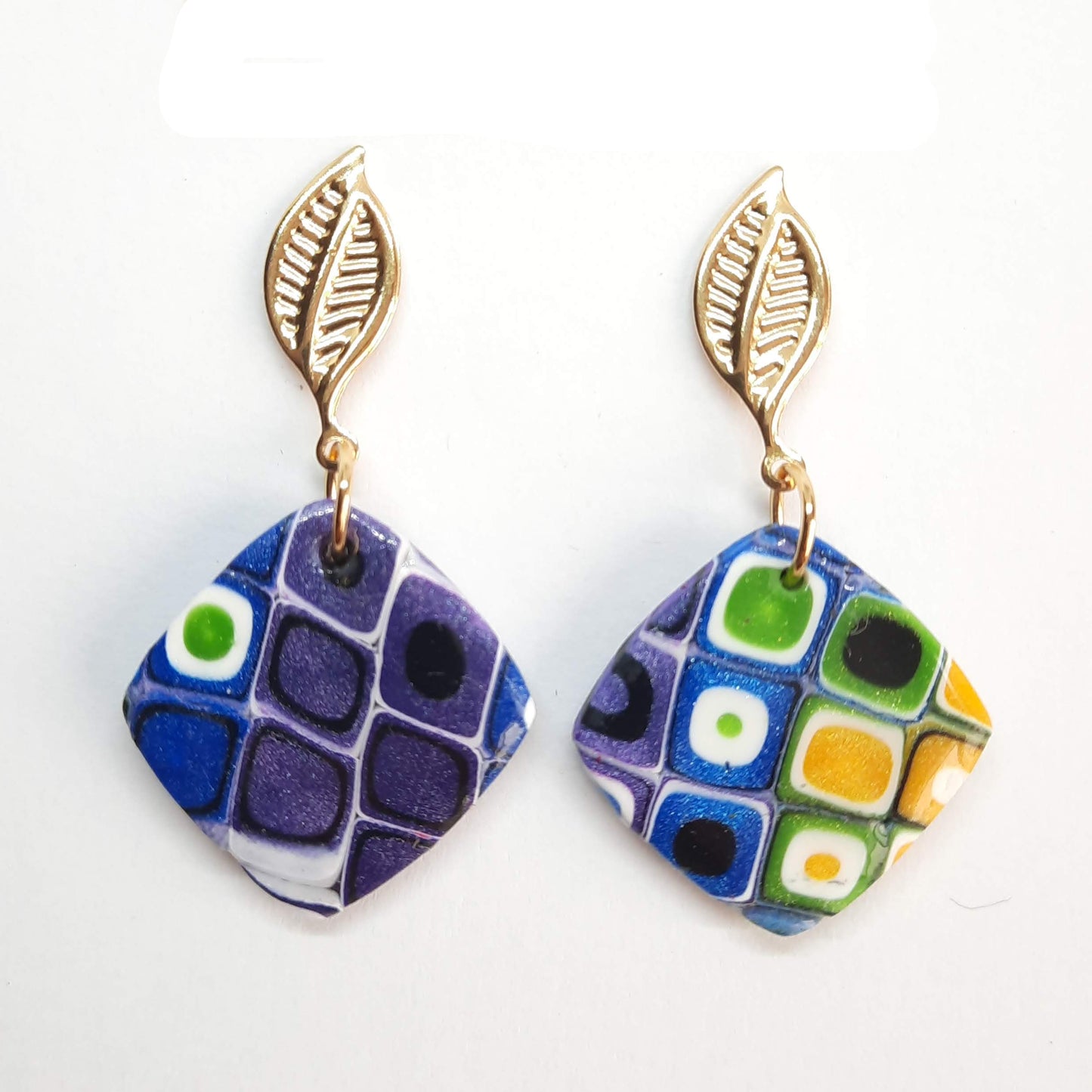 Pendientes Cuadrado Arcoíris con Base Acero