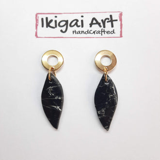 Pendientes Fantasy Negro Mármol con Base Dorada