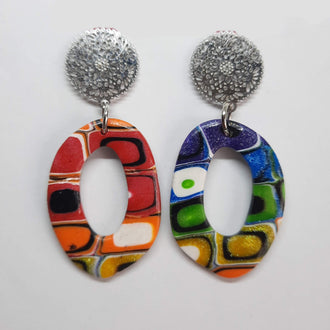 Pendientes Ovalado Arcoíris con Base Acero