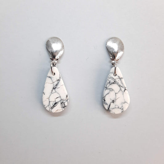Pendientes Gota Blanco Mármol con Base Acero