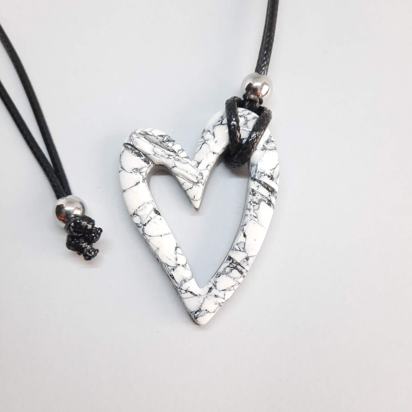 Colgante Corazón Mediano Blanco Mármol