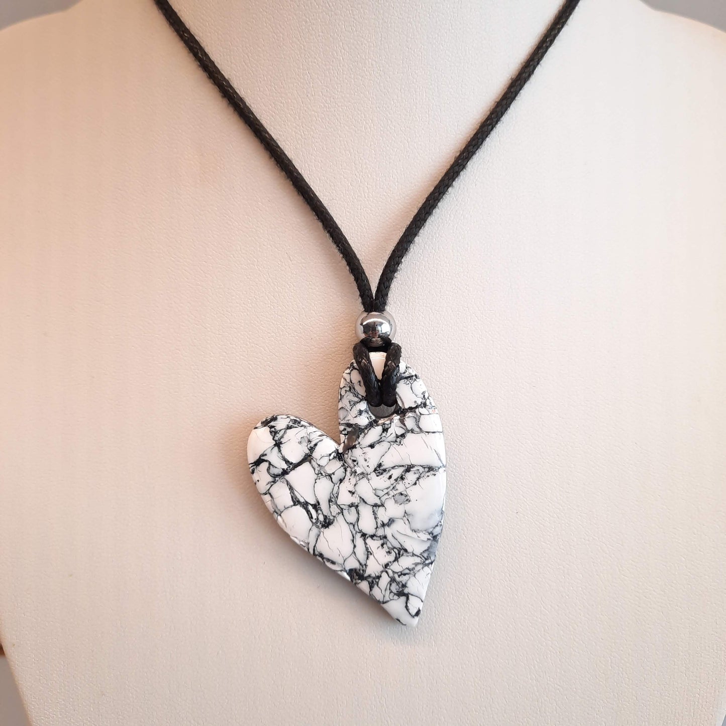 Colgante Corazón Mediano Blanco Mármol