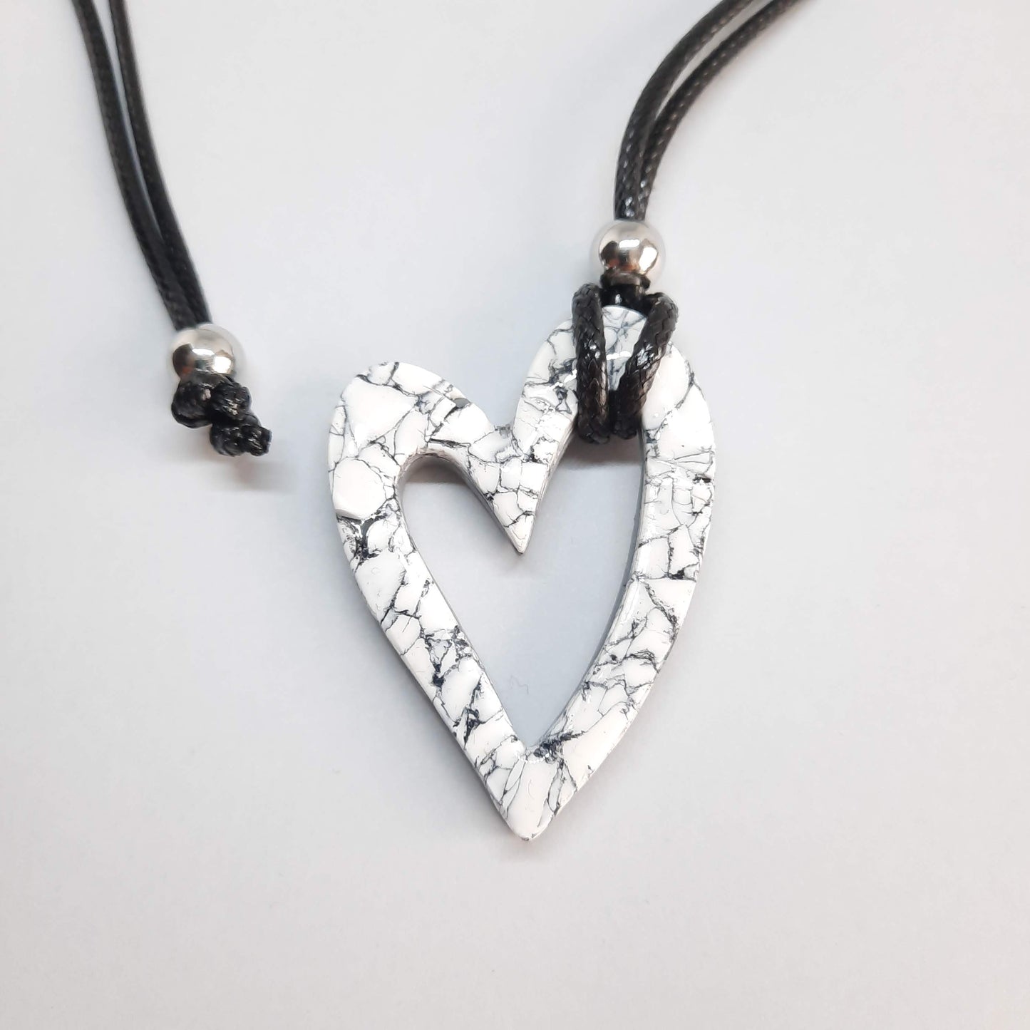 Colgante Corazón Mediano Blanco Mármol