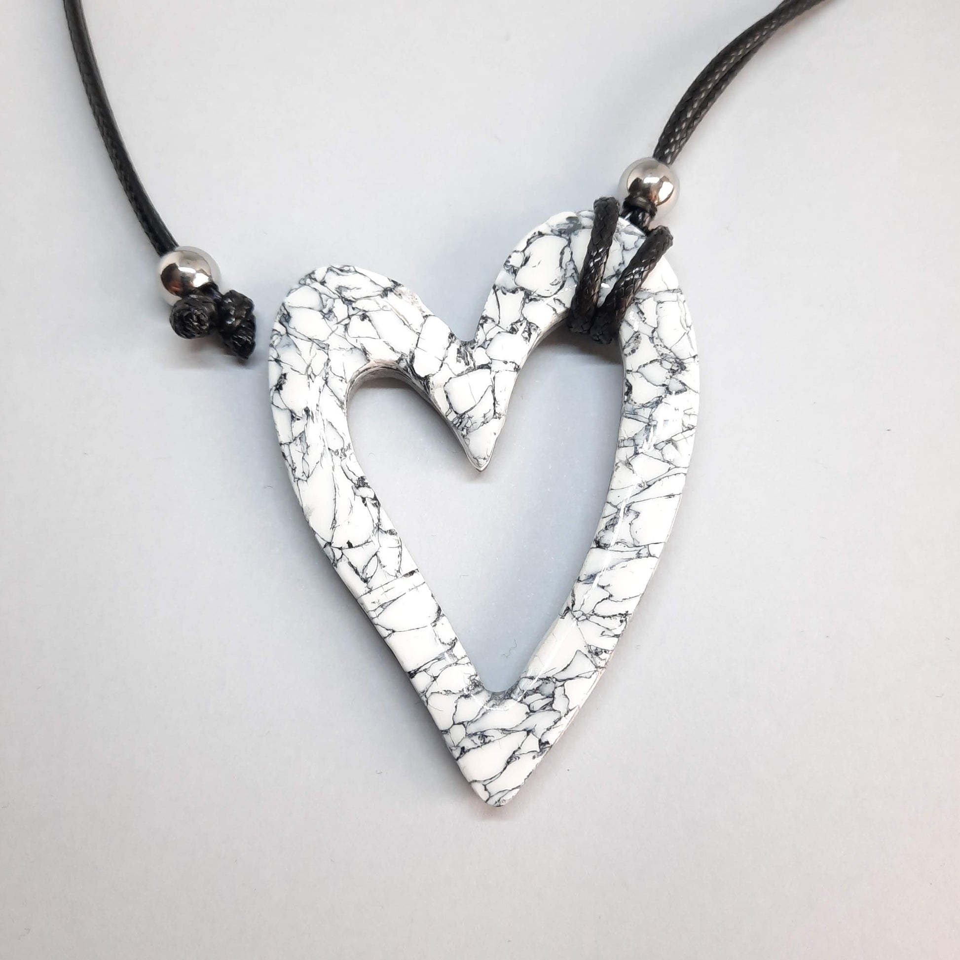 Colgante Corazón Grande Blanco Mármol