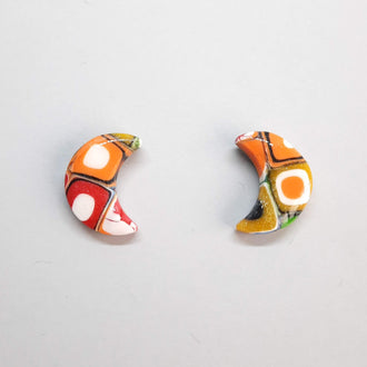 Pendientes Botón Media Luna Arcoíris