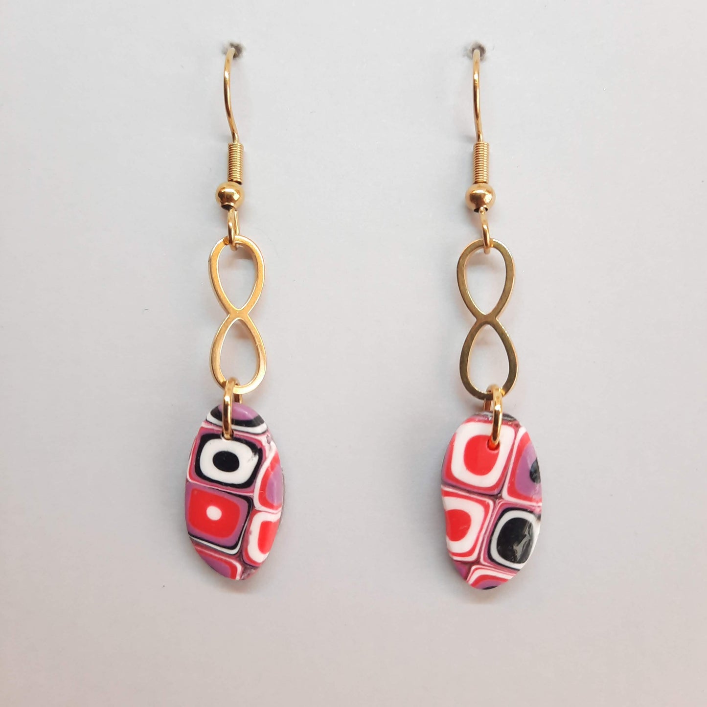 Pendientes Ovalado Pequeños Rosa Verano con Ganchos Dorados