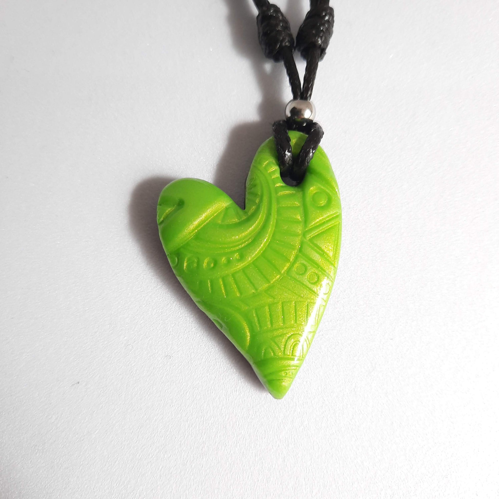 Colgante Corazón Pleno Verde Mediano