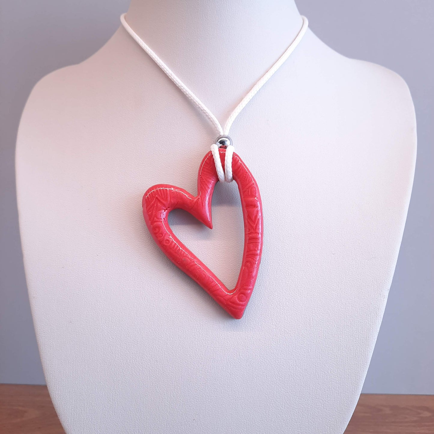 Colgante Corazón Hueco Grande Rojo