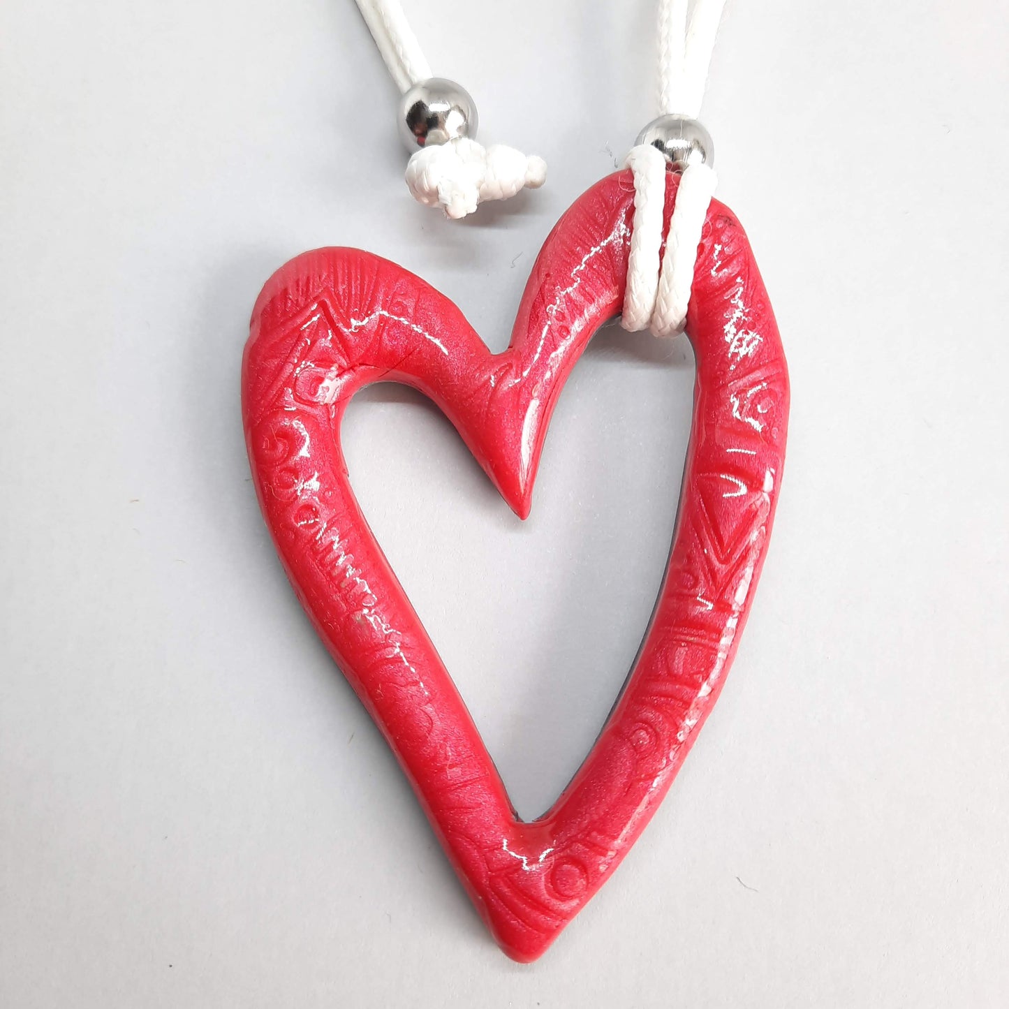 Colgante Corazón Hueco Grande Rojo