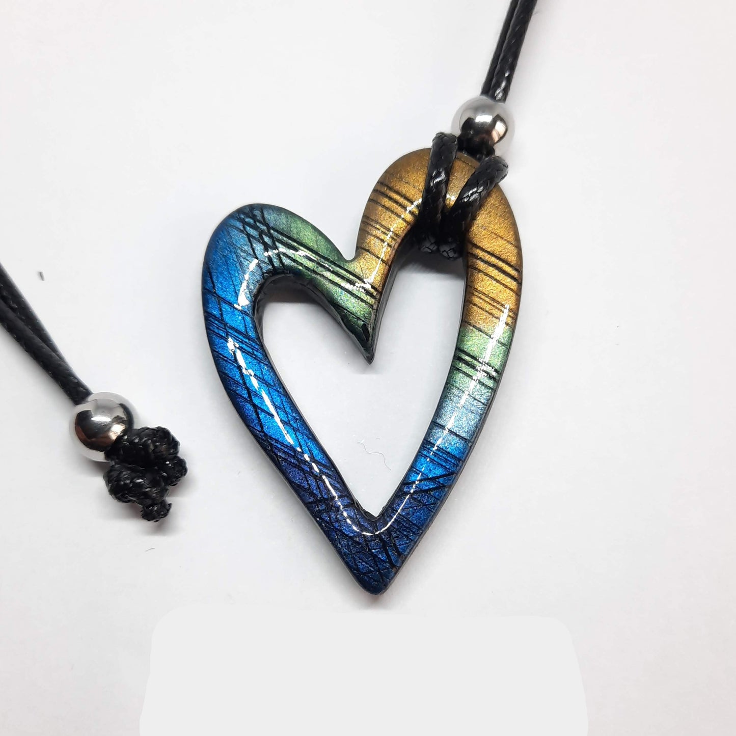Colgante Corazón Hueco Mediano Labradorita Azul