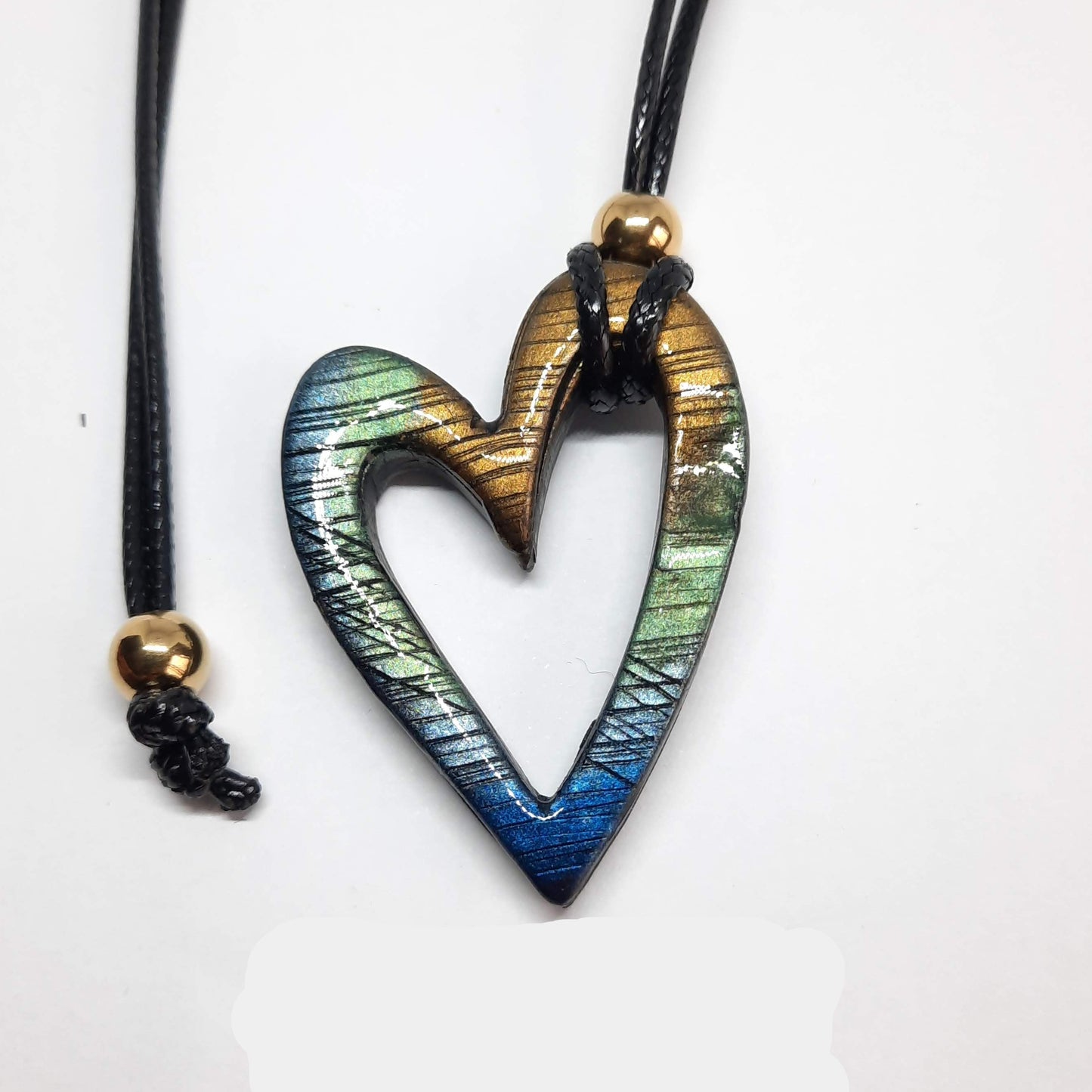 Colgante Corazón Hueco Mediano Labradorita Azul