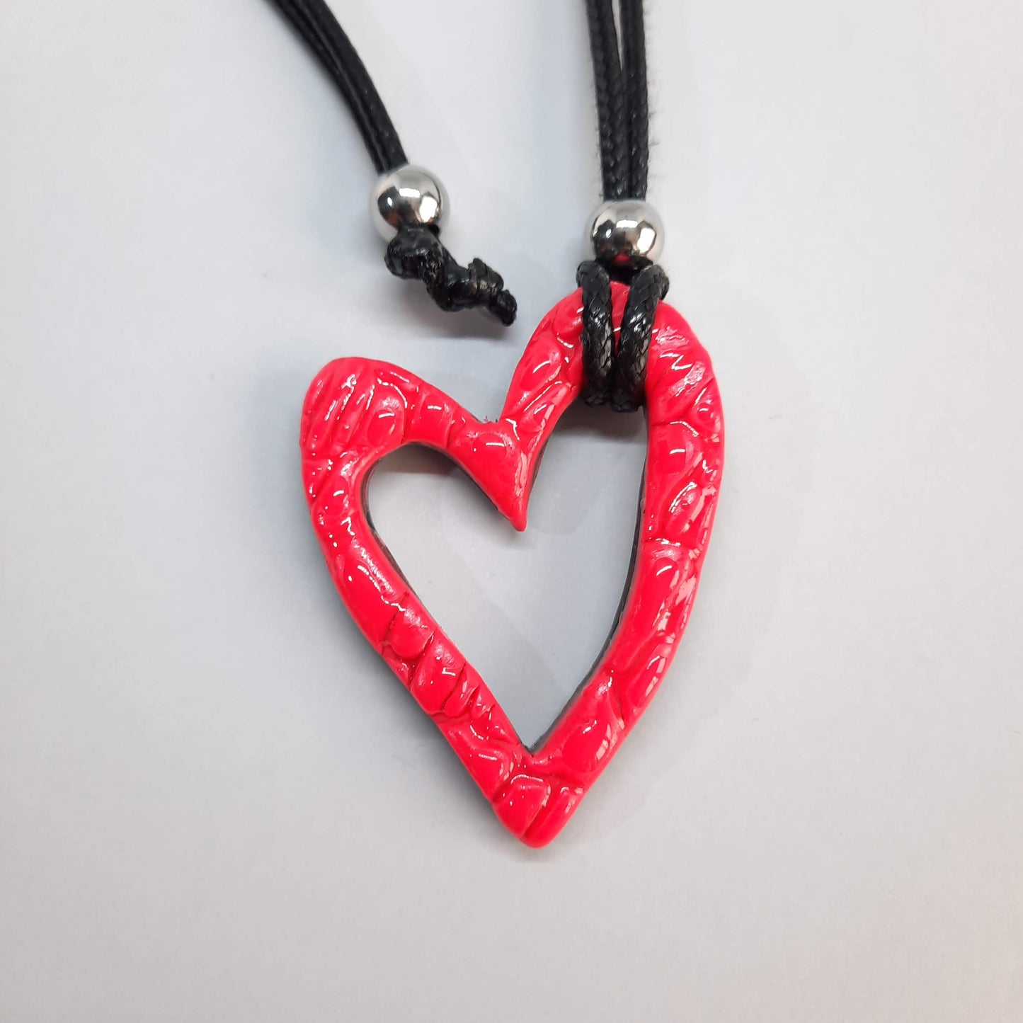 Colgante Corazón Hueco Mediano Rosa Neon