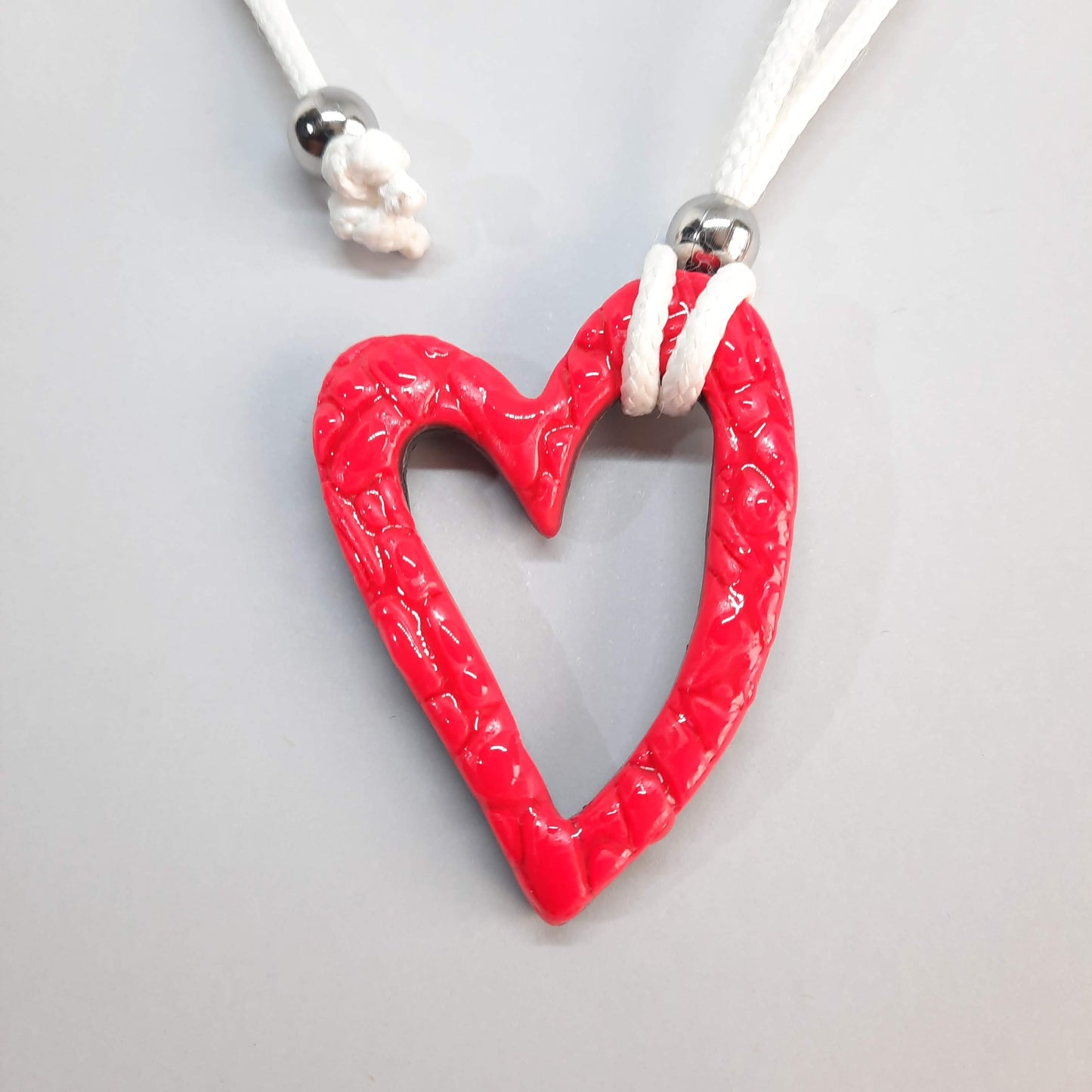 Colgante Corazón Hueco Mediano Rosa Neon