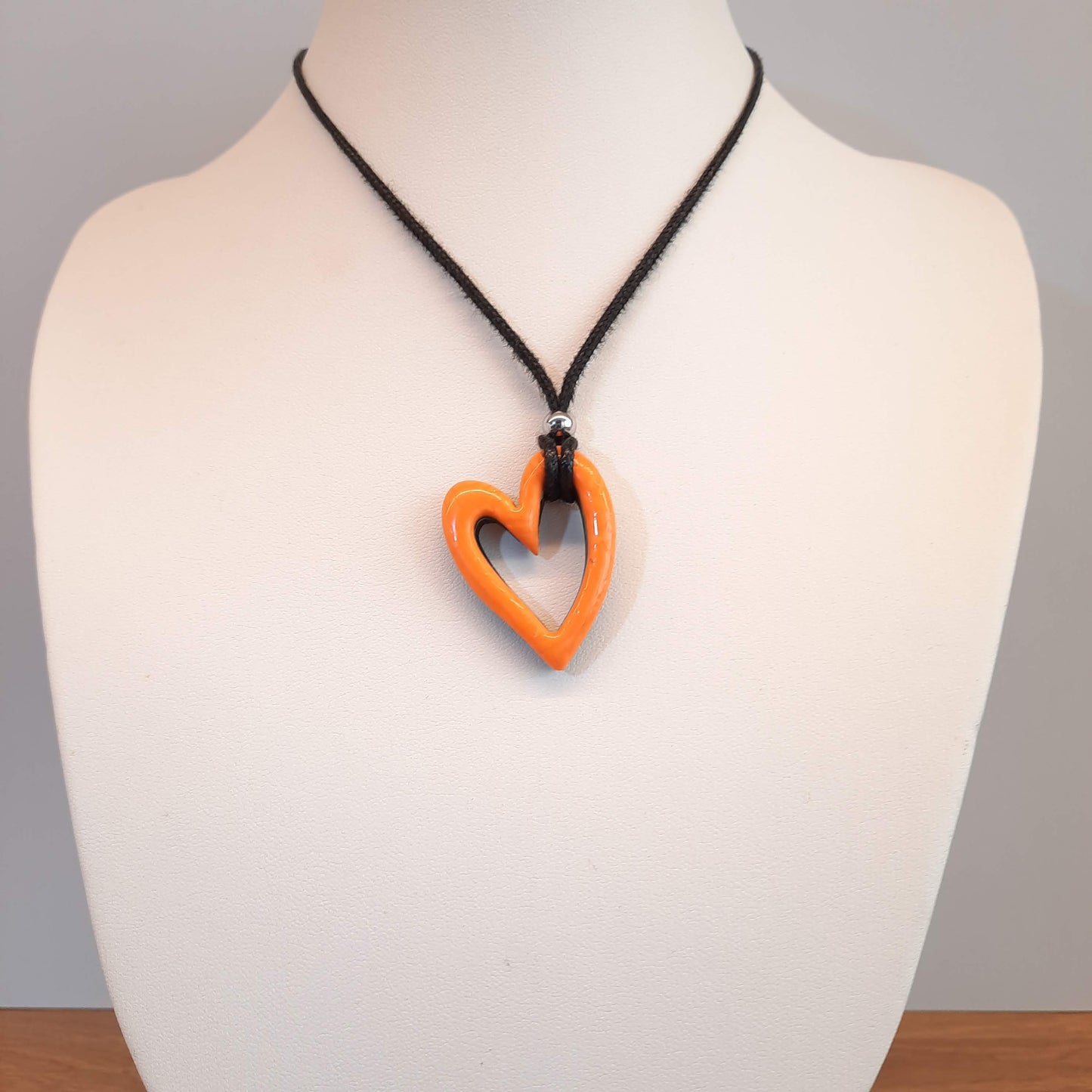 Colgante Corazón Hueco Pequeño Naranja