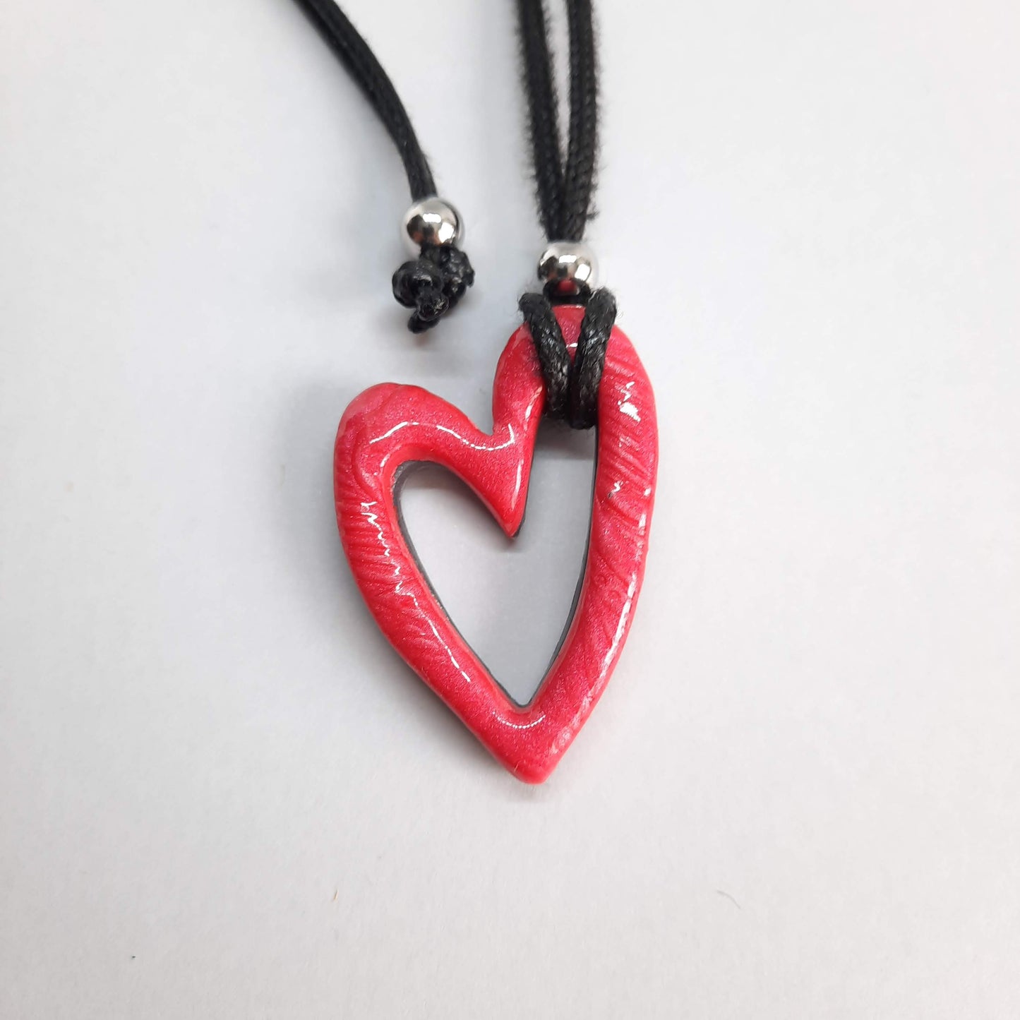 Colgante Corazón Hueco Pequeño Rojo