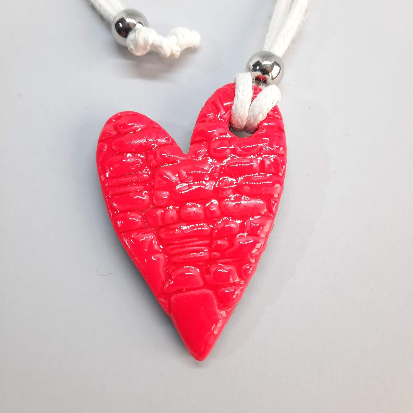 Colgante Corazón Pleno Mediano Rosa Neon