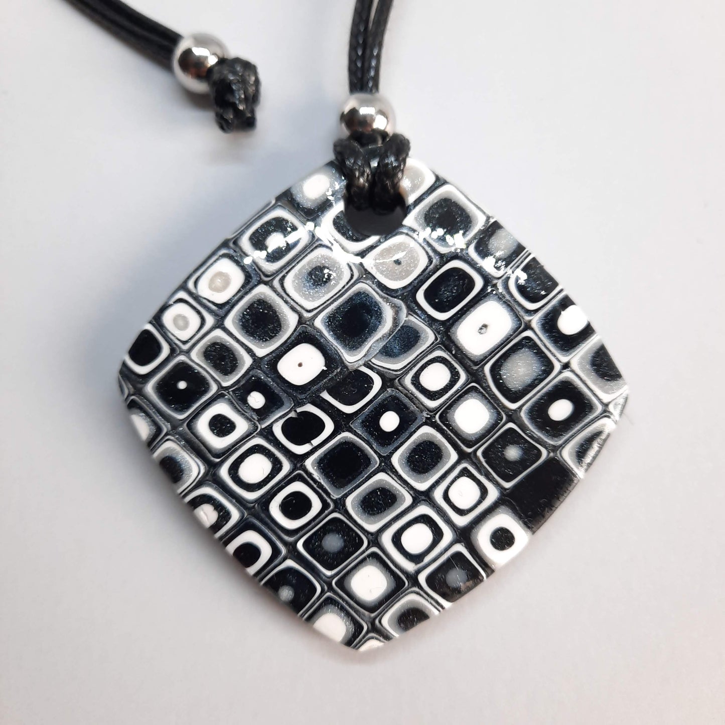 Colgante Cuadrado Grande Negro Blanco