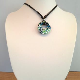 Gargantilla Con Colgante Círculo Mosaico Verde