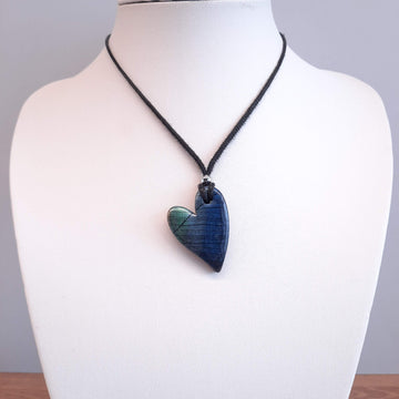 Gargantilla Con Colgante Corazón Pleno Labradorita Azul