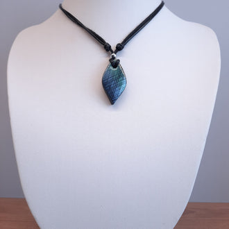 Gargantilla Con Colgante Sevilla Labradorita Azul