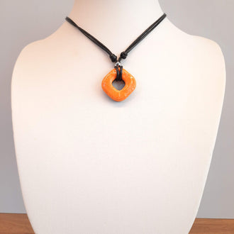 Gargantilla Con Colgante Valencia Naranja