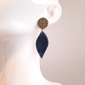 Pendientes Barcelona Grandes Labradorita Azul con Base Dorada