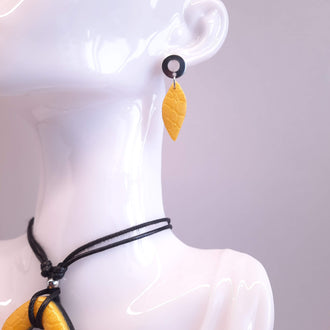 Pendientes Barcelona Pequeños Amarillos con Base Acero