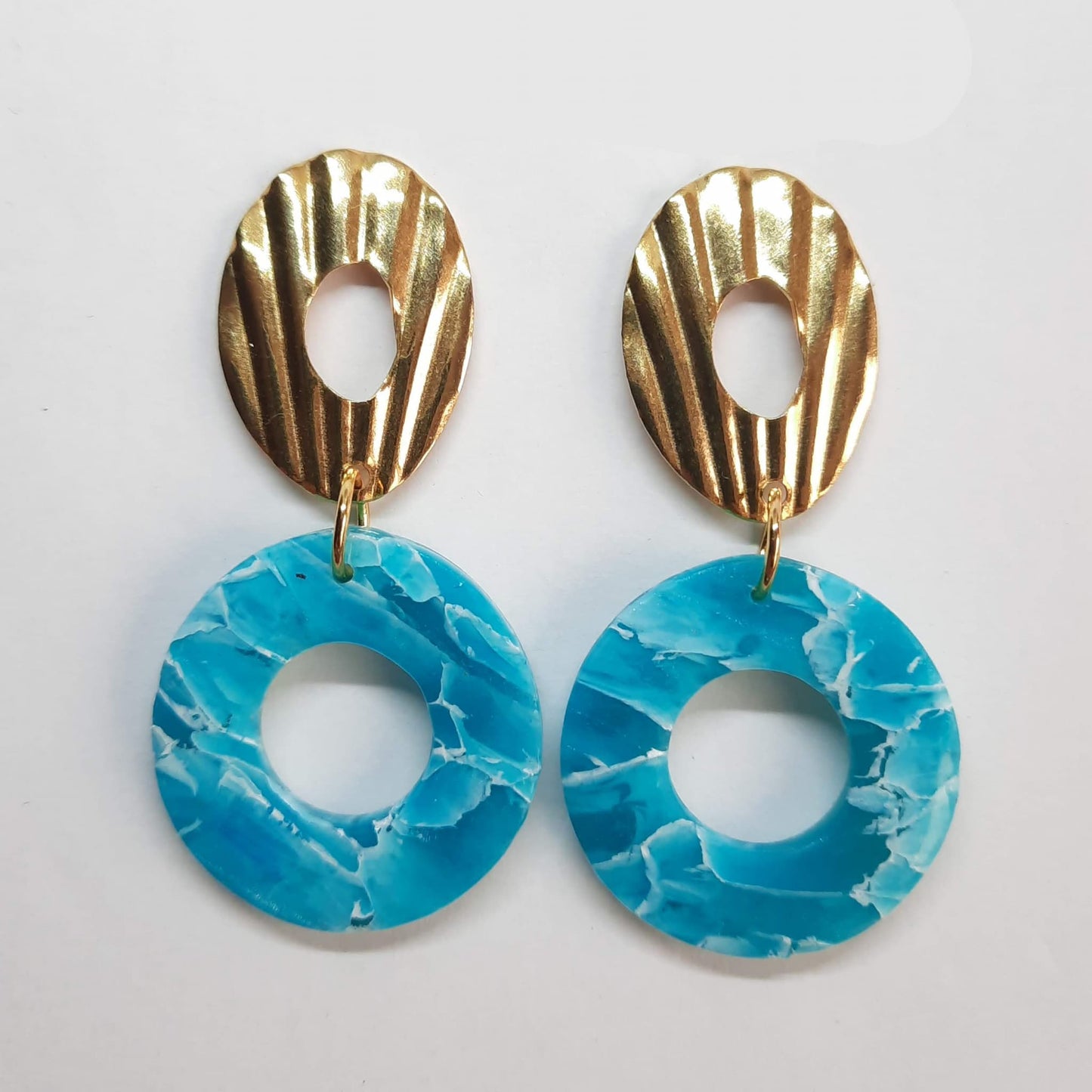 Pendientes Donut Medianos Aguamarina con Base Dorada