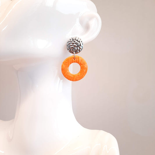 Pendientes Donut Medianos Naranja con Base Plateada