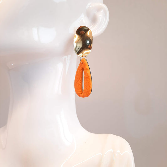 Pendientes España Naranja con Base Dorada