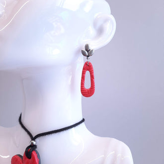 Pendientes Modernos Medianos Rojos con Base Acero