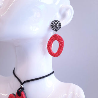 Pendientes Ovalados Rojos con Base Acero