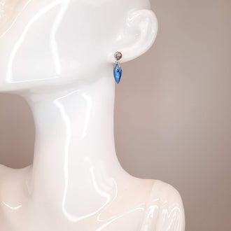 Pendientes Pequeñitos Azul Con Base Plateada