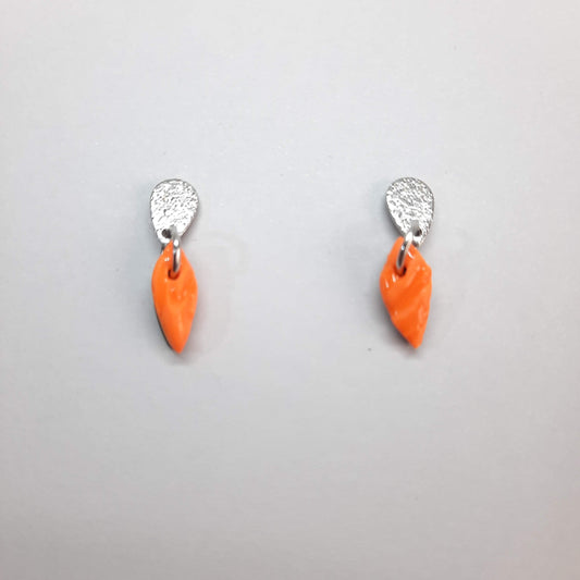Pendientes Pequeñitos Naranja con Base Plateada