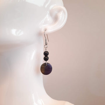 Pendientes Redondos Pequeños Labradorita Violeta con Ganchos Plateados y Lava