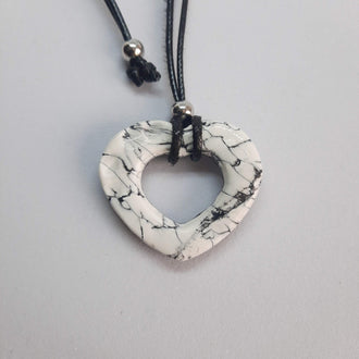 Colgante Corazón Blanco Mármol Pequeño