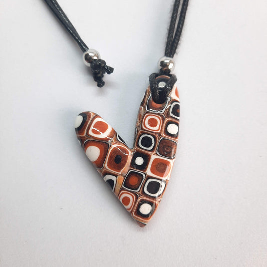 Colgante Corazón Naranja Blanco Negro Grande