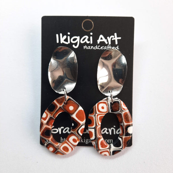 Pendientes Ovalado Naranja Negro Blanco con Base Acero