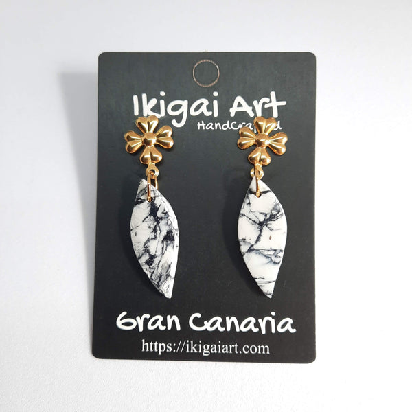 Pendientes Fantasy Blanco Mármol con Base Dorada