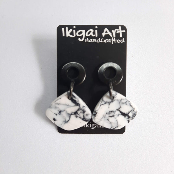 Pendientes Fantasy Blanco Mármol con Base Negra