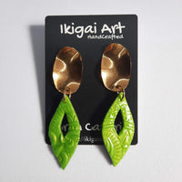 Pendientes Fantasy Verde con Base Dorada