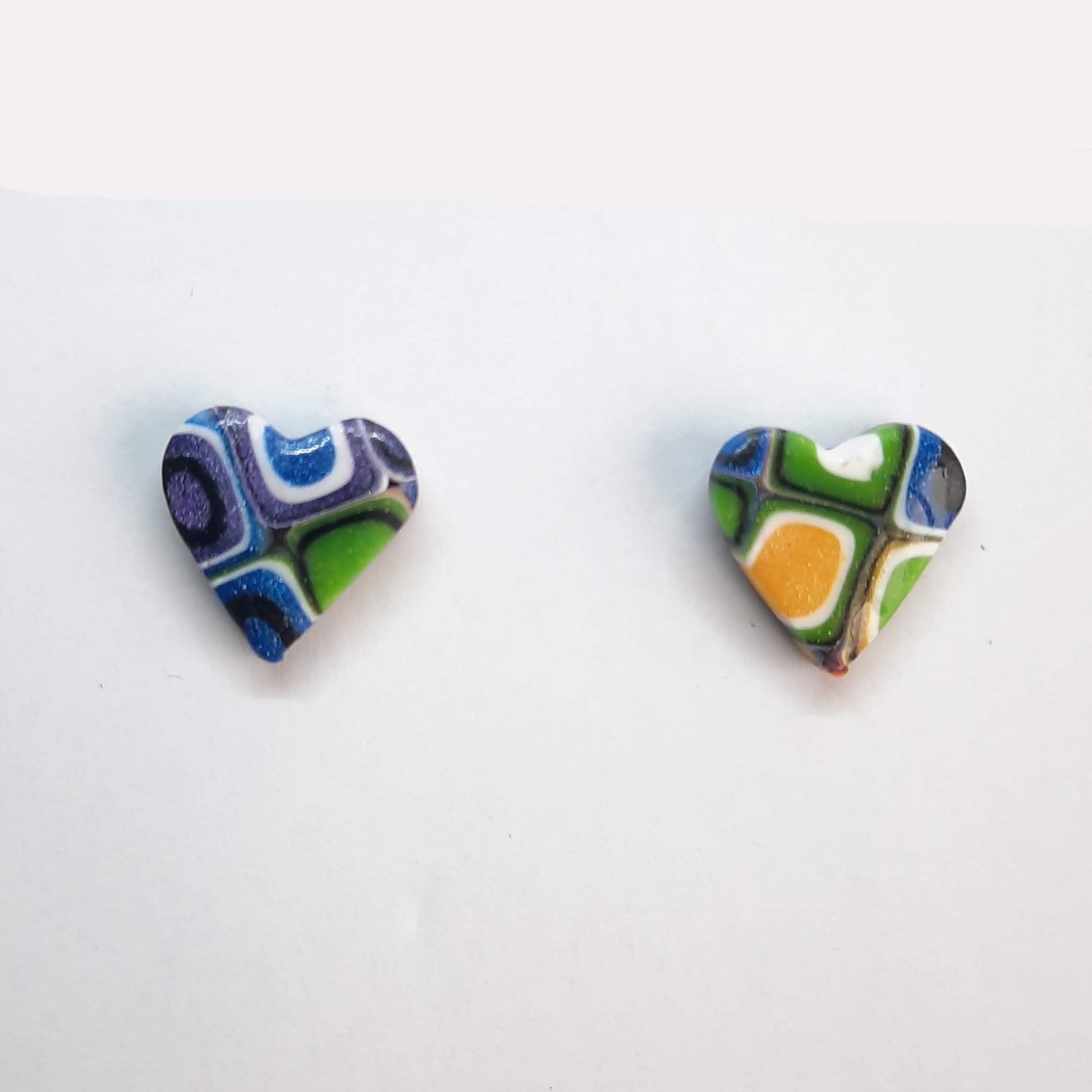 Pendientes Botón Corazón Arcoíris