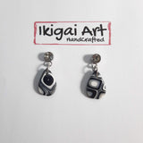 Pendientes Gota Negro Blanco con Base Acero