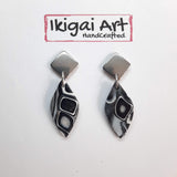 Pendientes Fantasy Negro Blanco con Base Acero