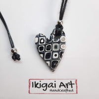 Colgante Corazón Negro Blanco pequeño