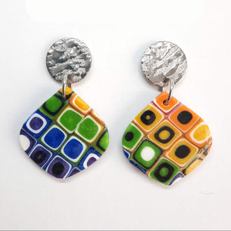 Pendientes Cuadrado Arcoíris con Base Acero